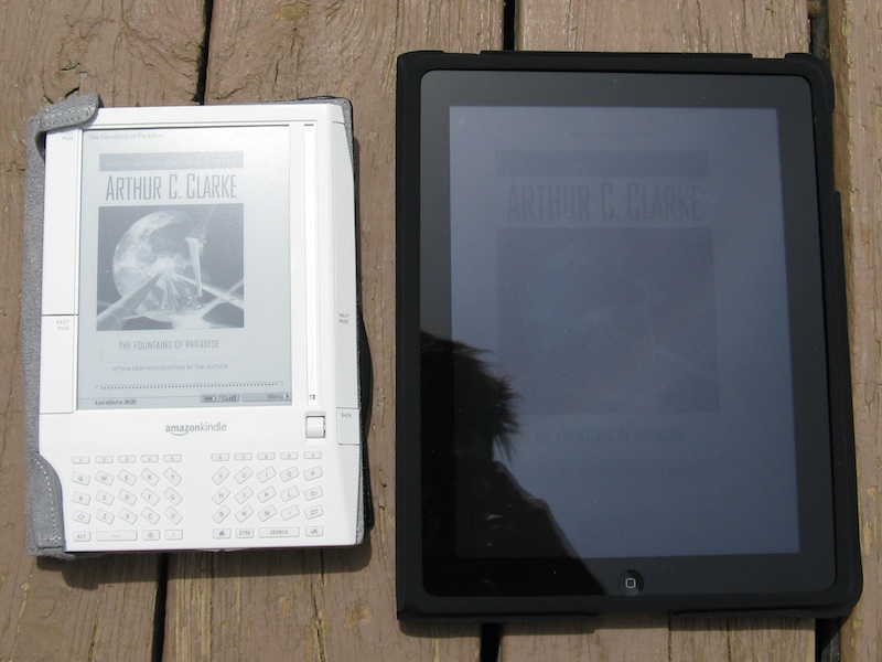 Kindle vs. iPad in outdoor bright sunlight